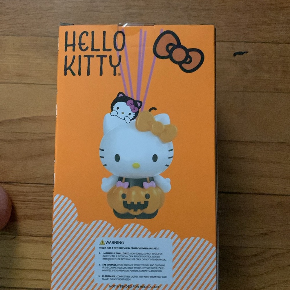 Hello kitty ceramic reed diffuser - Picture 3 of 6